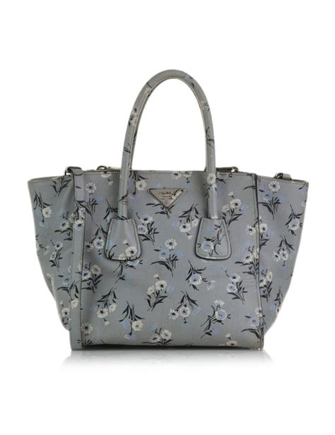 prada saffiano print